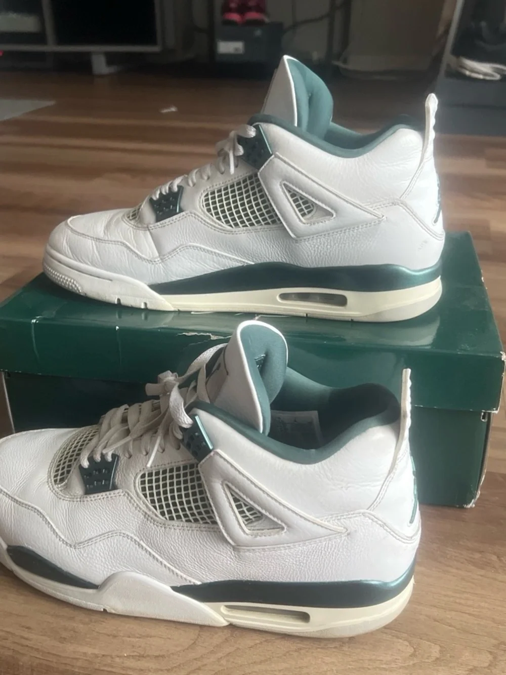 Jordan retro silhouette